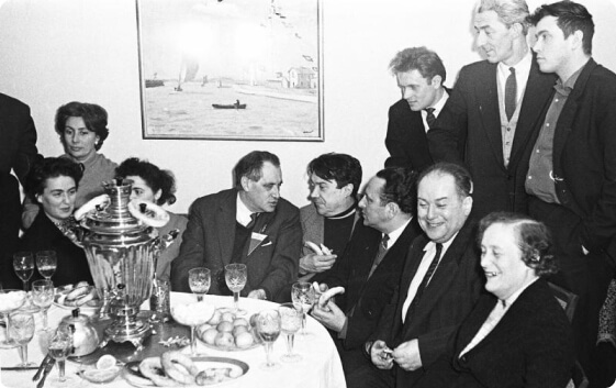 Валентин Катаев, Борис Полевой и сотрудники редакции журнала «Юность». 1961
